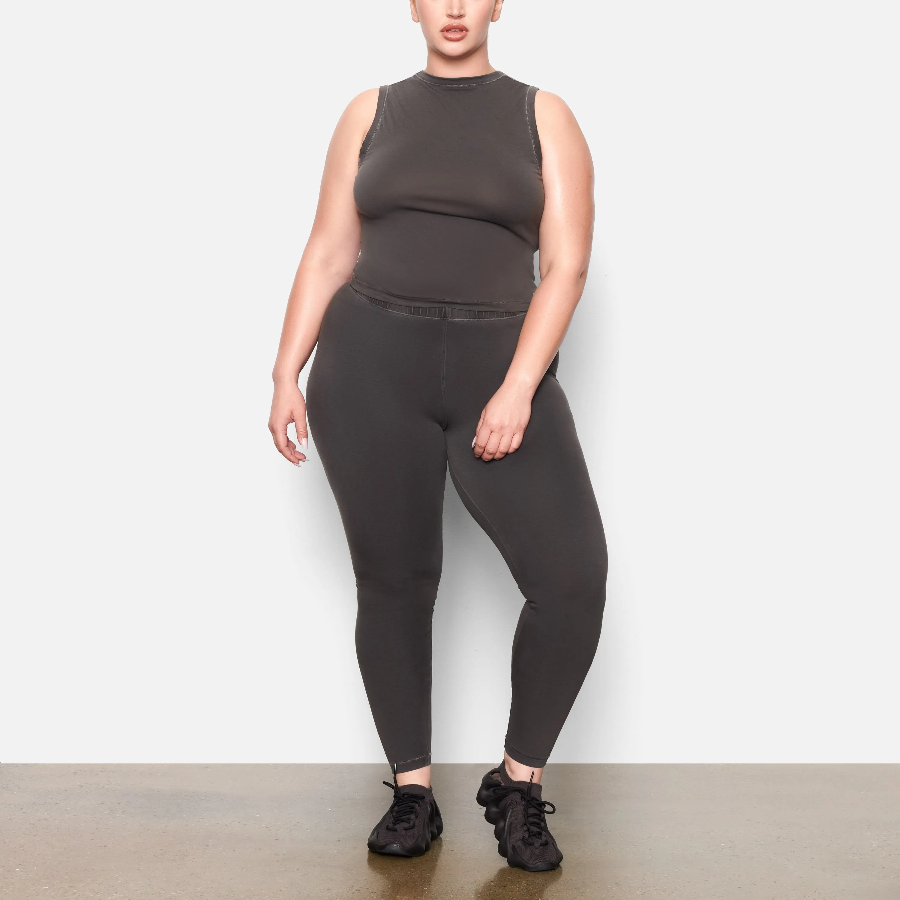 OUTDOOR BASICS CREW NECK TANK | ASH